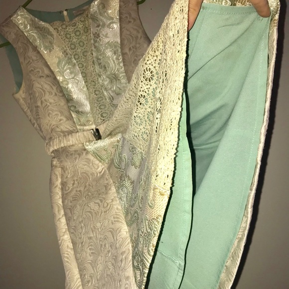 Gorgeous brocade vintage-look party dress - Picture 4 of 4